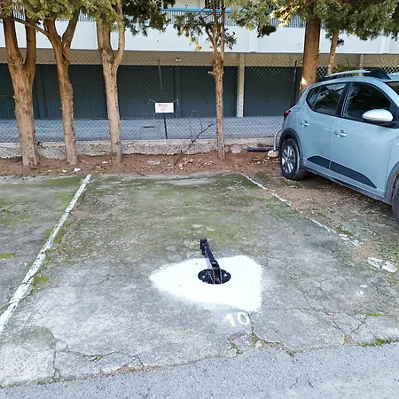 Centre Ste Maxime, 100 M De La